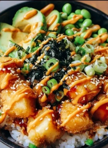 Delicious Vegetarian Crunchy Roll Bowl with fresh vegetables and toppings