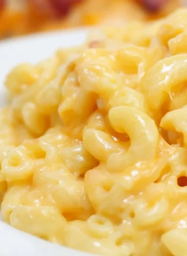 Delicious Chick-fil-A copycat mac and cheese in a creamy sauce