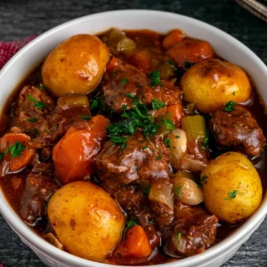 Delicious crock pot beef stew with tender meat and vegetables