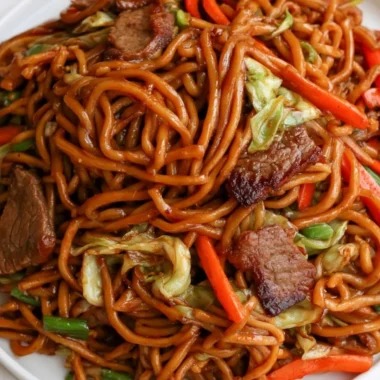 A flavorful plate of Beef Lo Mein with tender beef, colorful vegetables, and noodles